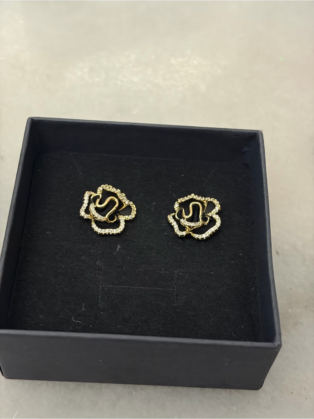 Gold Flower Crystal Stud Earrings - Elegant Women's Jewelry